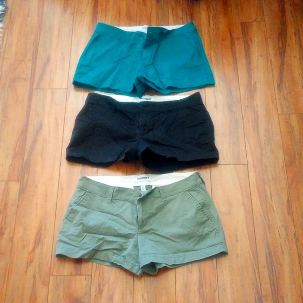 Old Navy Chino Shorts. Size 6.